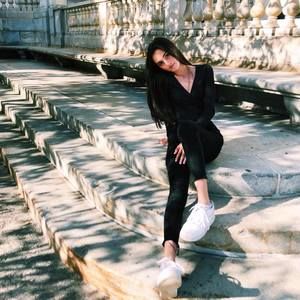 Meet your Posher, Camilla